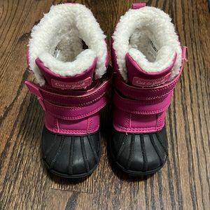 Gently used cat and jack snow-boots